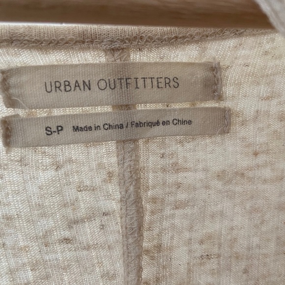 Urban Outfitters Crop Top Deep Neck Size S - Picture 2 of 2